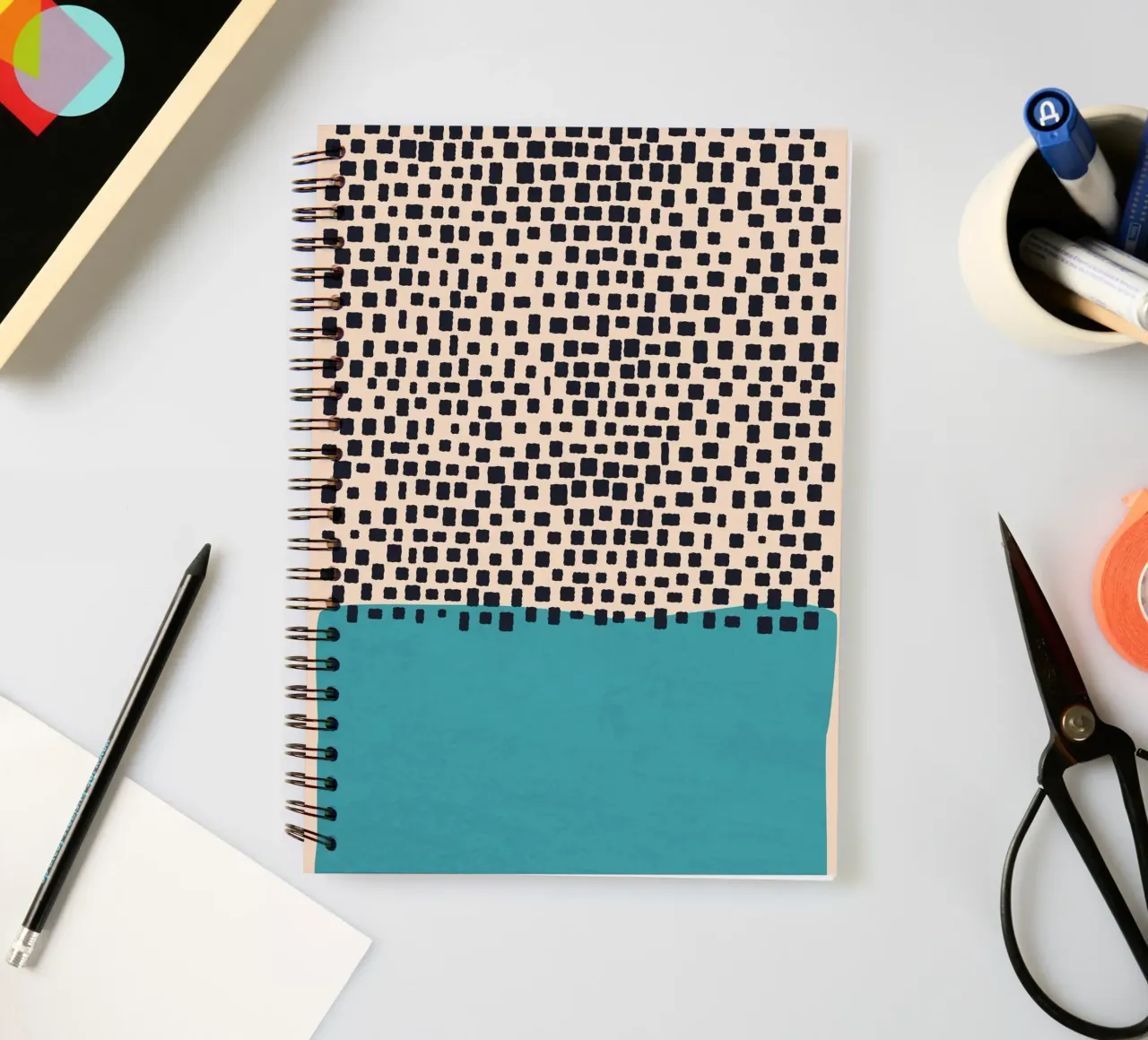 Design abstrait noir et turquoise à motifs carrés carnet à spirale de Whole©