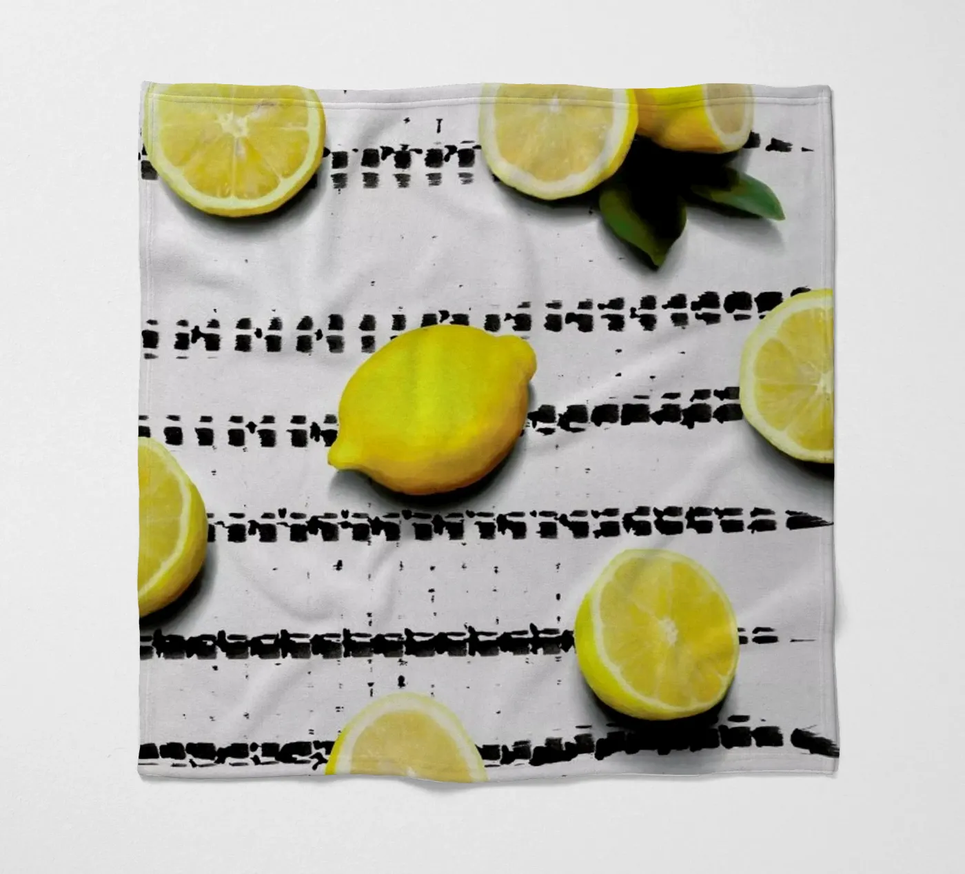 Fruit 4 Fleecedecke von STUDIO LEEMO