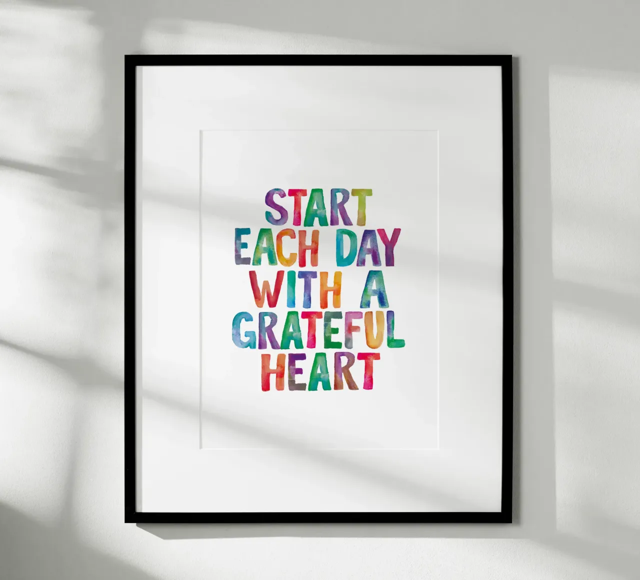 Start Each Day With a Grateful Heart Regenbogen Typografie hahnemühle by THE MOTIVATED TYPE