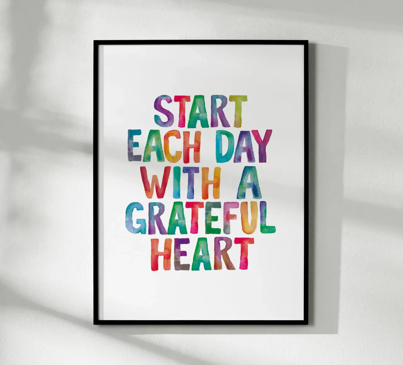 Start Each Day With a Grateful Heart Regenbogen Typografie hahnemühle by THE MOTIVATED TYPE