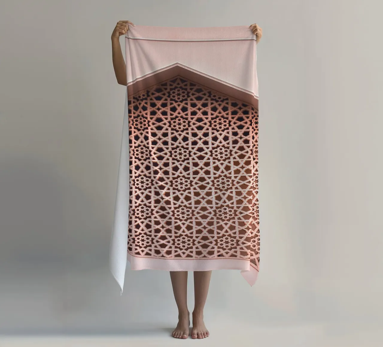 Motivo orientale - Eleganza geometrica telo mare da Whole©