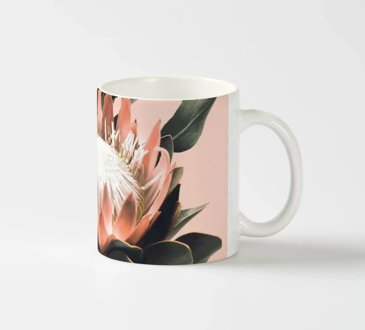 Protea bloemen - Botanisch fotokunstontwerp keramische mok van Whole©