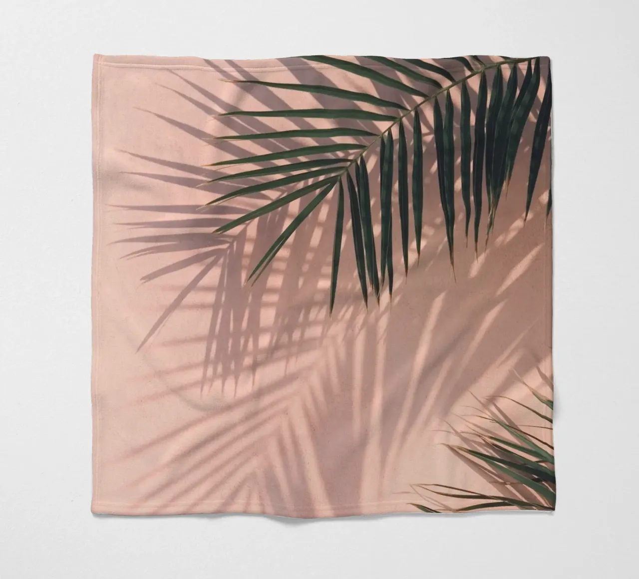 Palm Shadows - Design minimalista tropicale coperta in pile da Whole©
