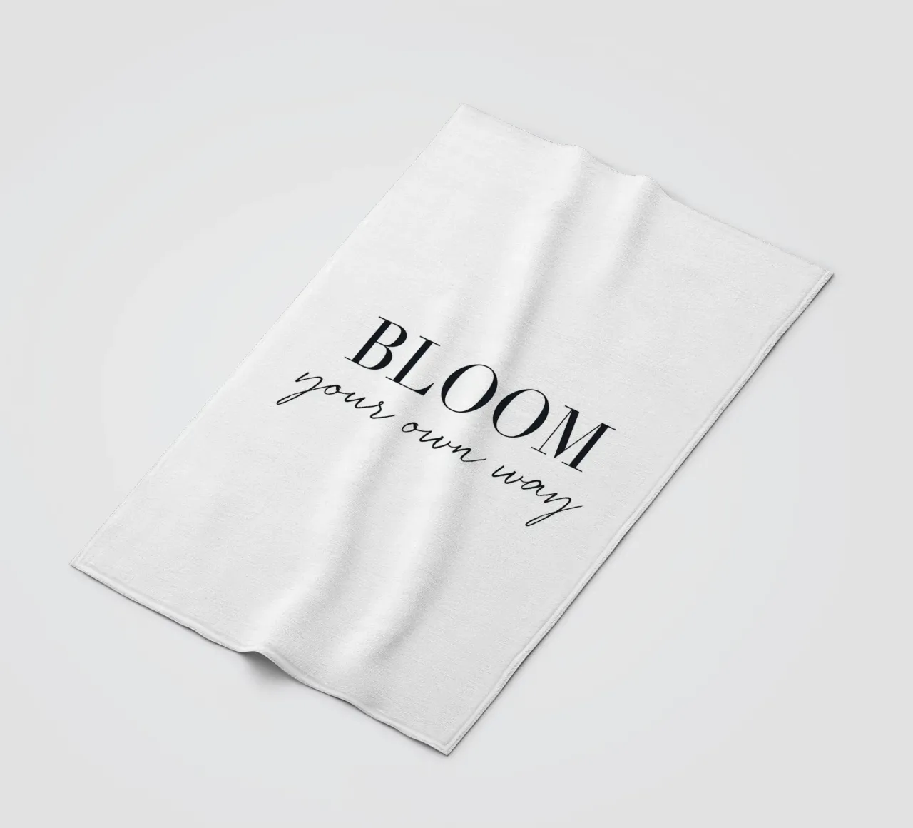 Bloom Your Way - Design tipografico minimalista coperta in pile da Whole©