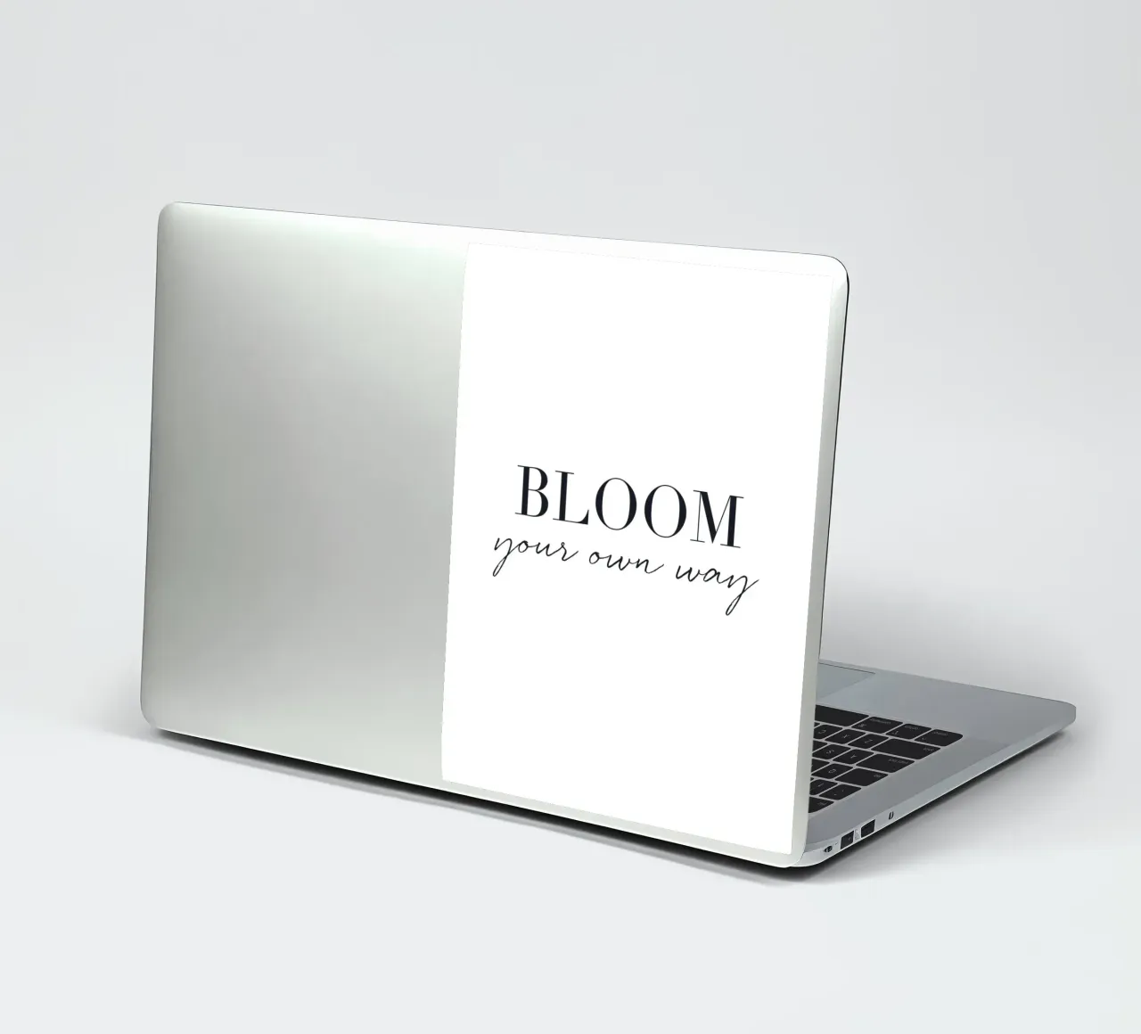 Bloom Your Way - Design tipografico minimalista adesivo da Whole©