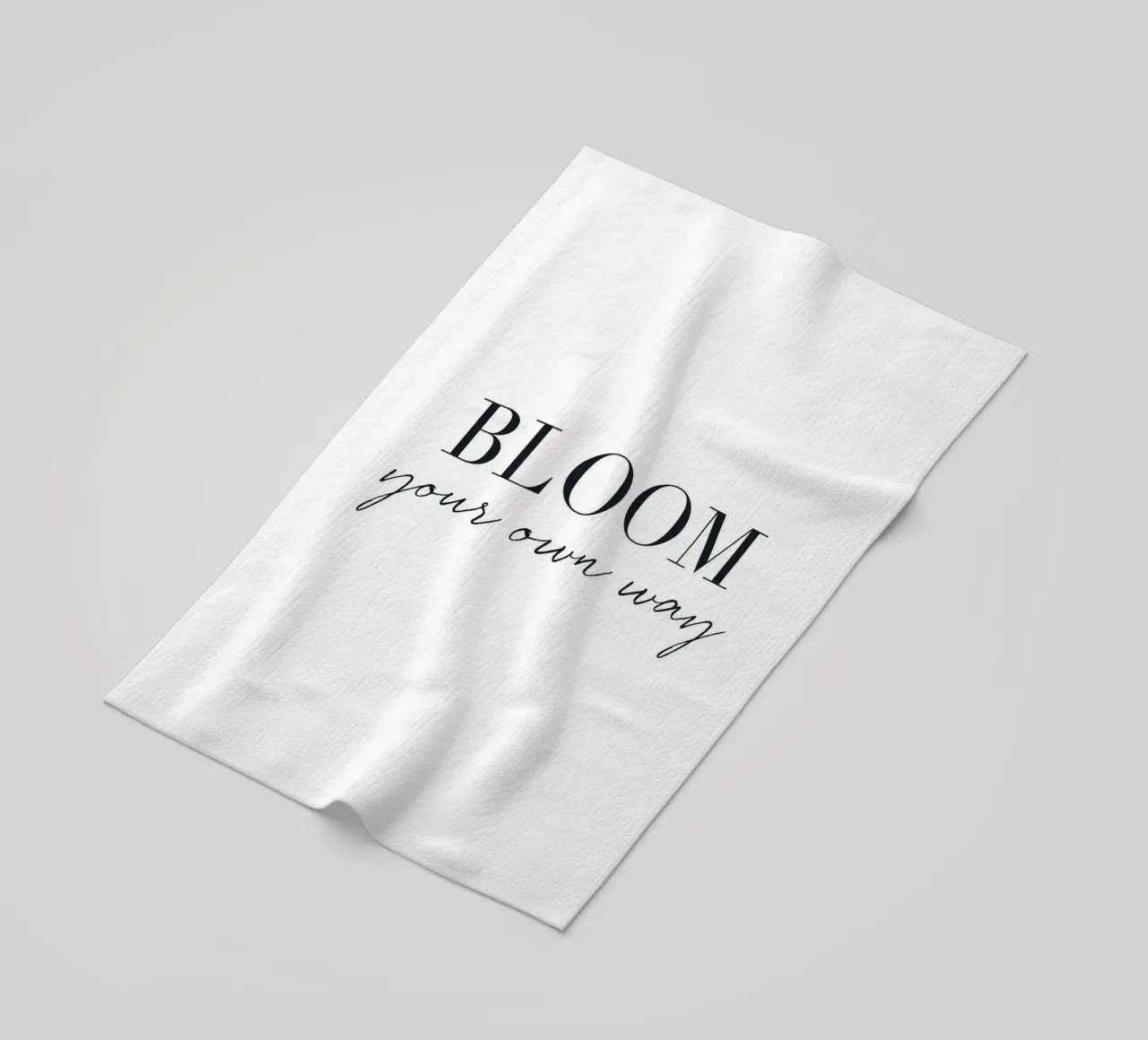 Bloom Your Way - Design tipografico minimalista telo mare da Whole©