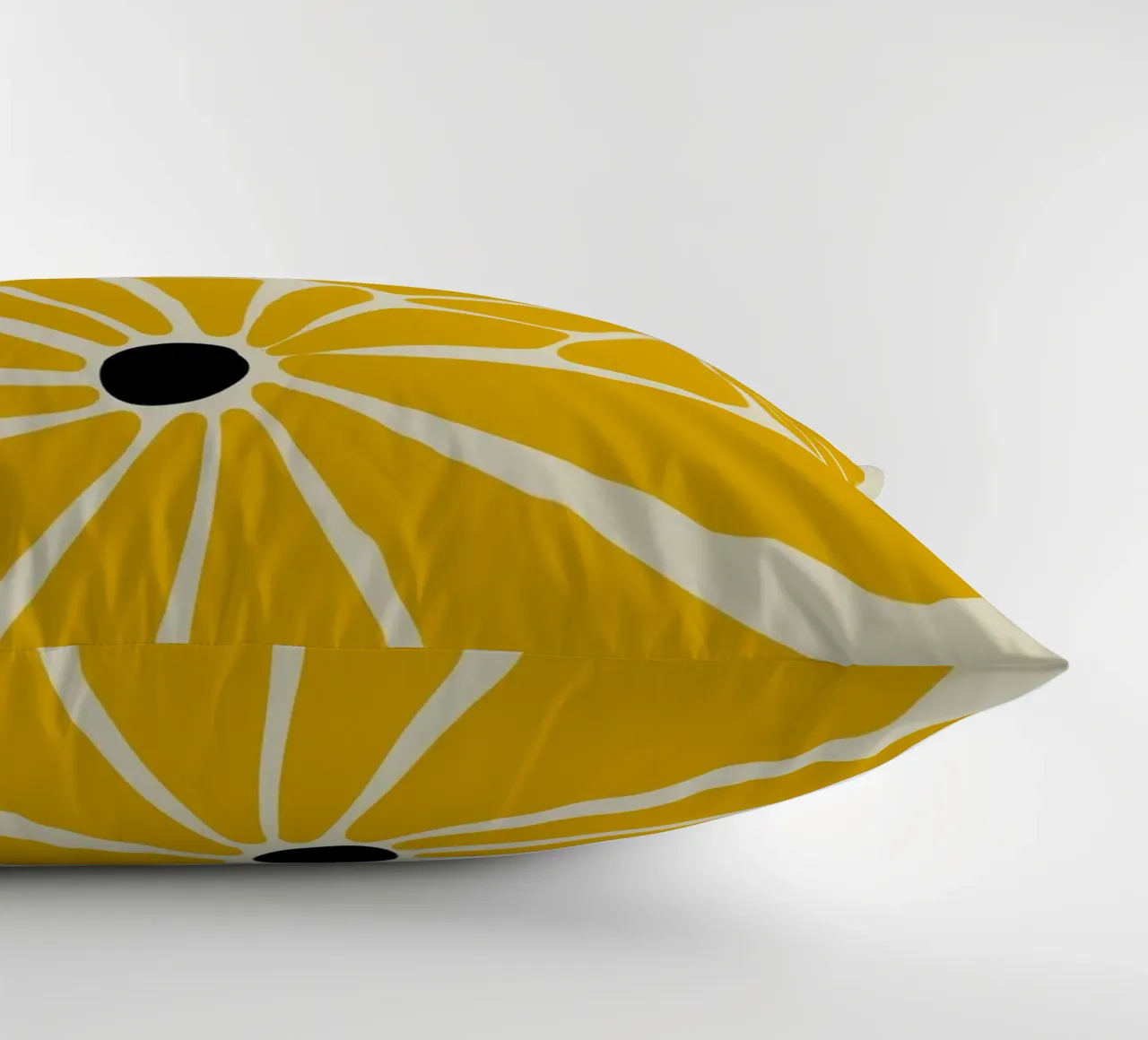 Yellow petals coussin de LisaArtes