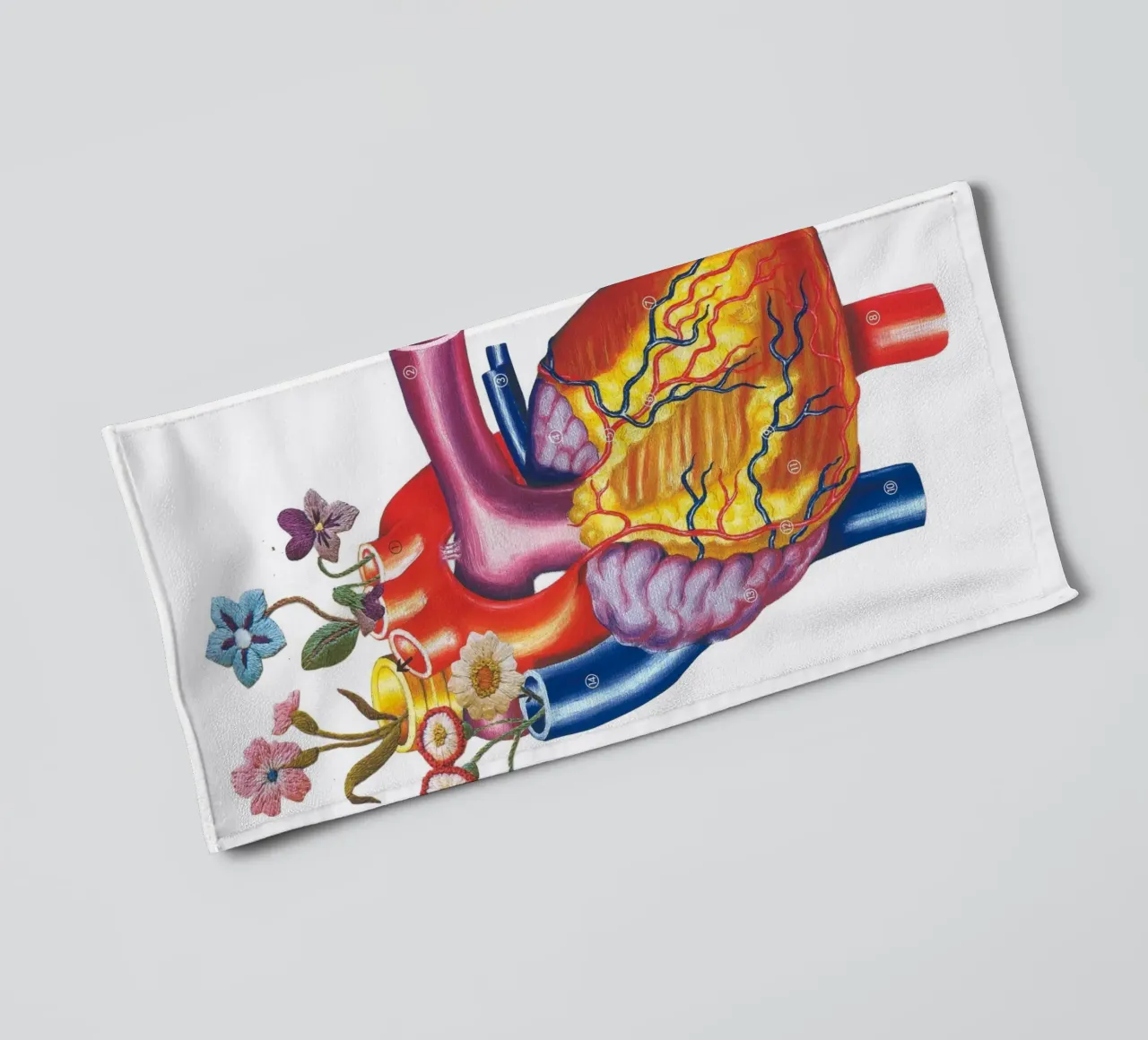 Fiori di cuore asciugamano da bagno da From Design With Love