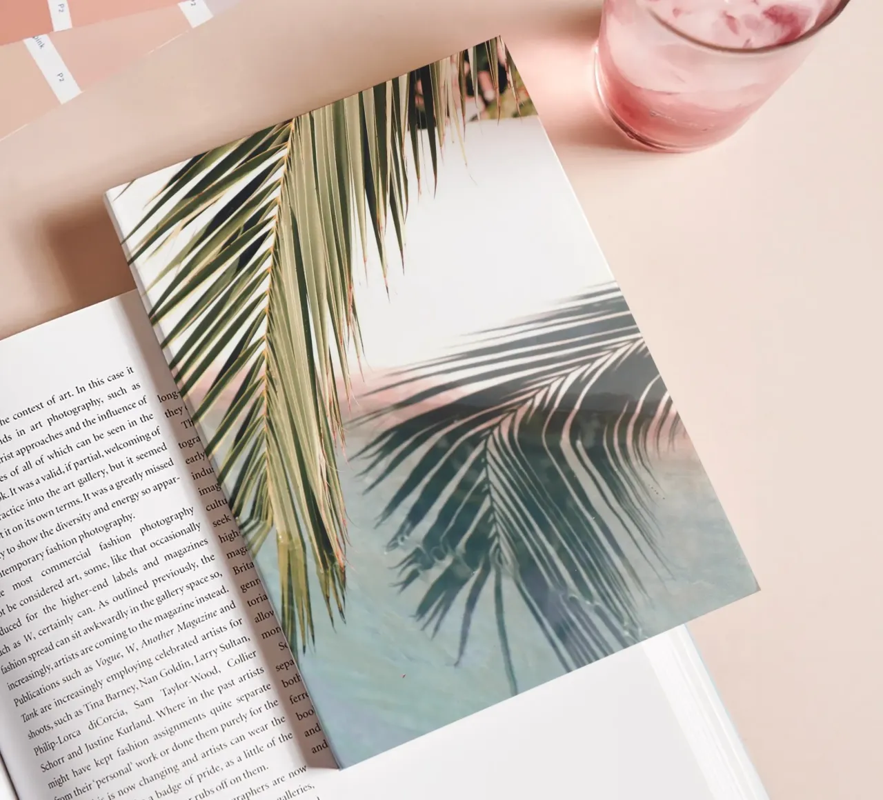 Juego de sombras de palmeras - Elegancia tropical cuaderno de Whole©