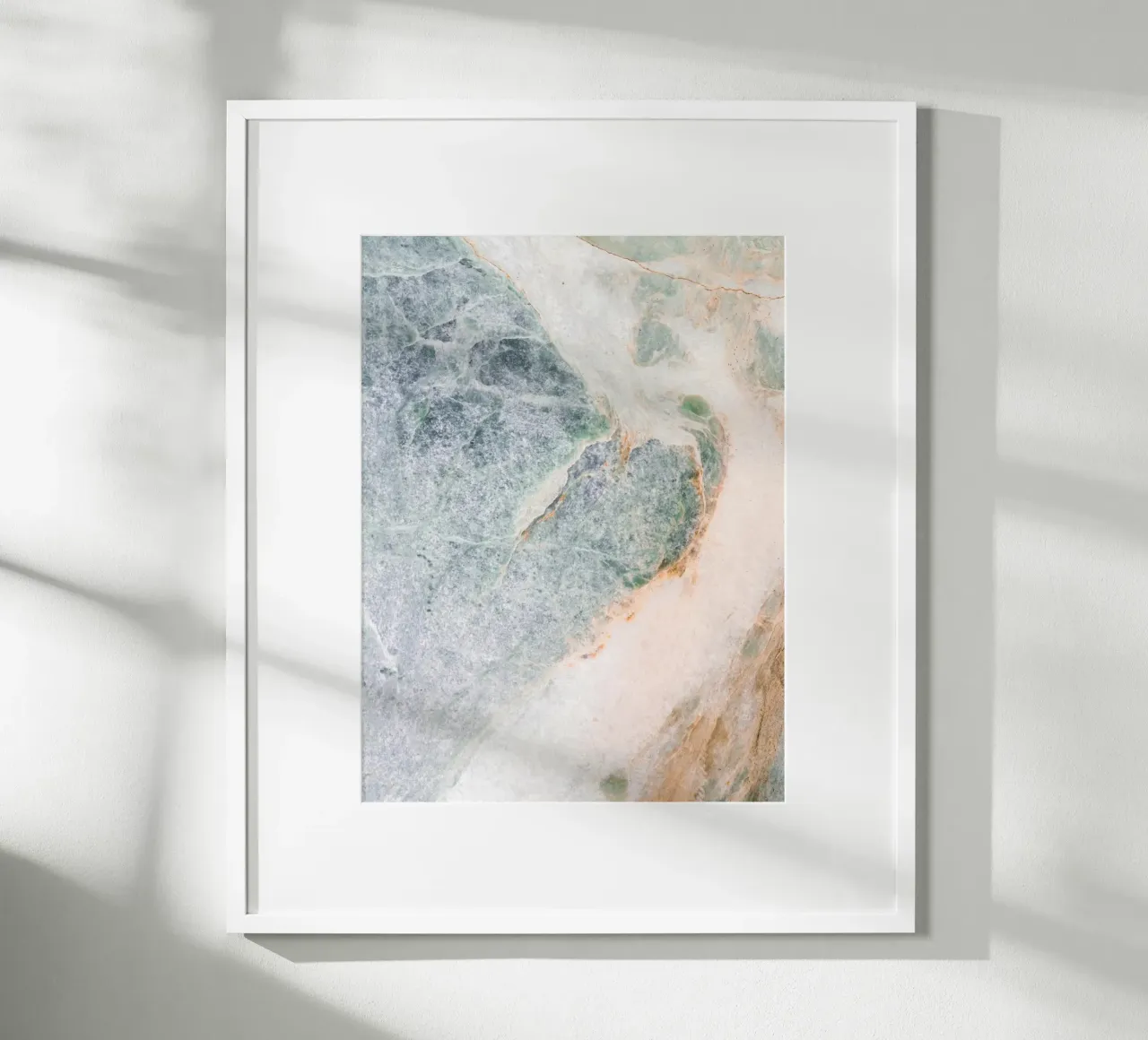 Zachte marmeren textuur - natuurlijk patroon poster van Whole©