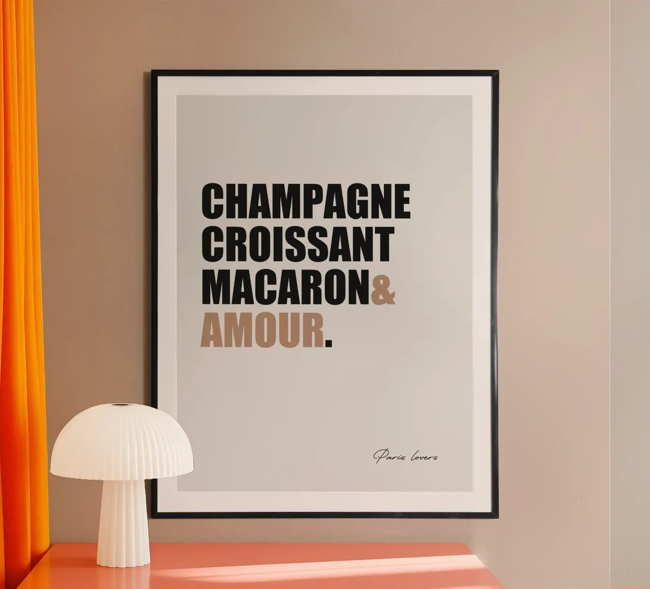 Paris Lovers poster con telaio in legno da Ana Paula Hoppe