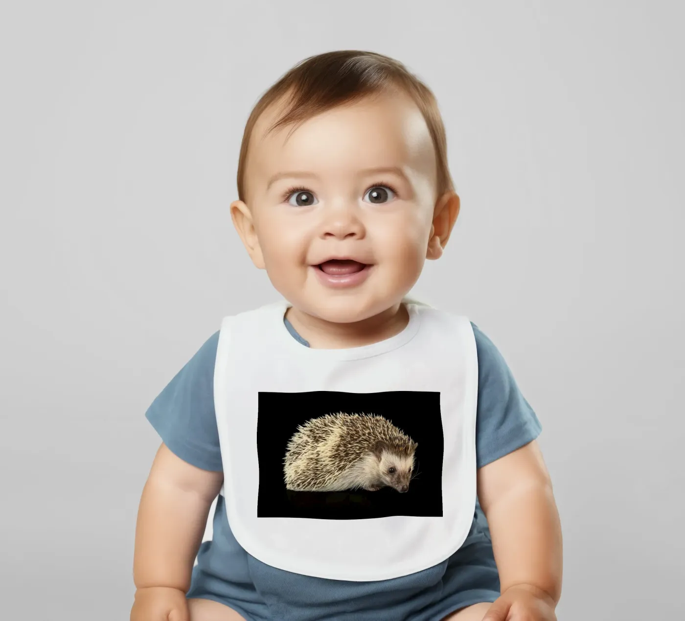 Weiß/brauner Igel Babylätzchen von Curious Collections by Marielle Leenders