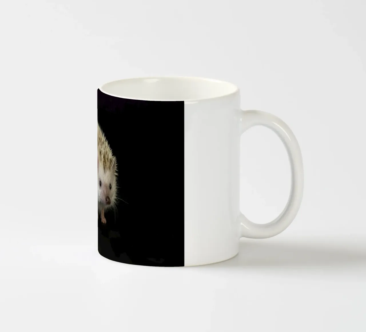 Riccio bianco tazza in ceramica da Curious Collections by Marielle Leenders