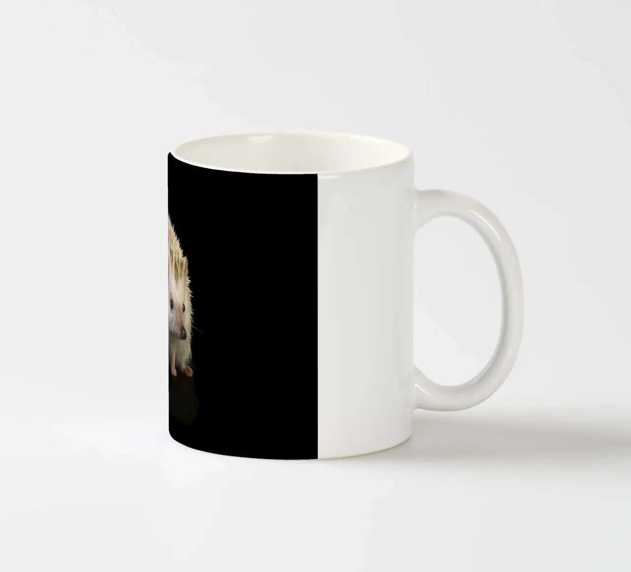 Riccio bianco tazza in ceramica da Curious Collections by Marielle Leenders