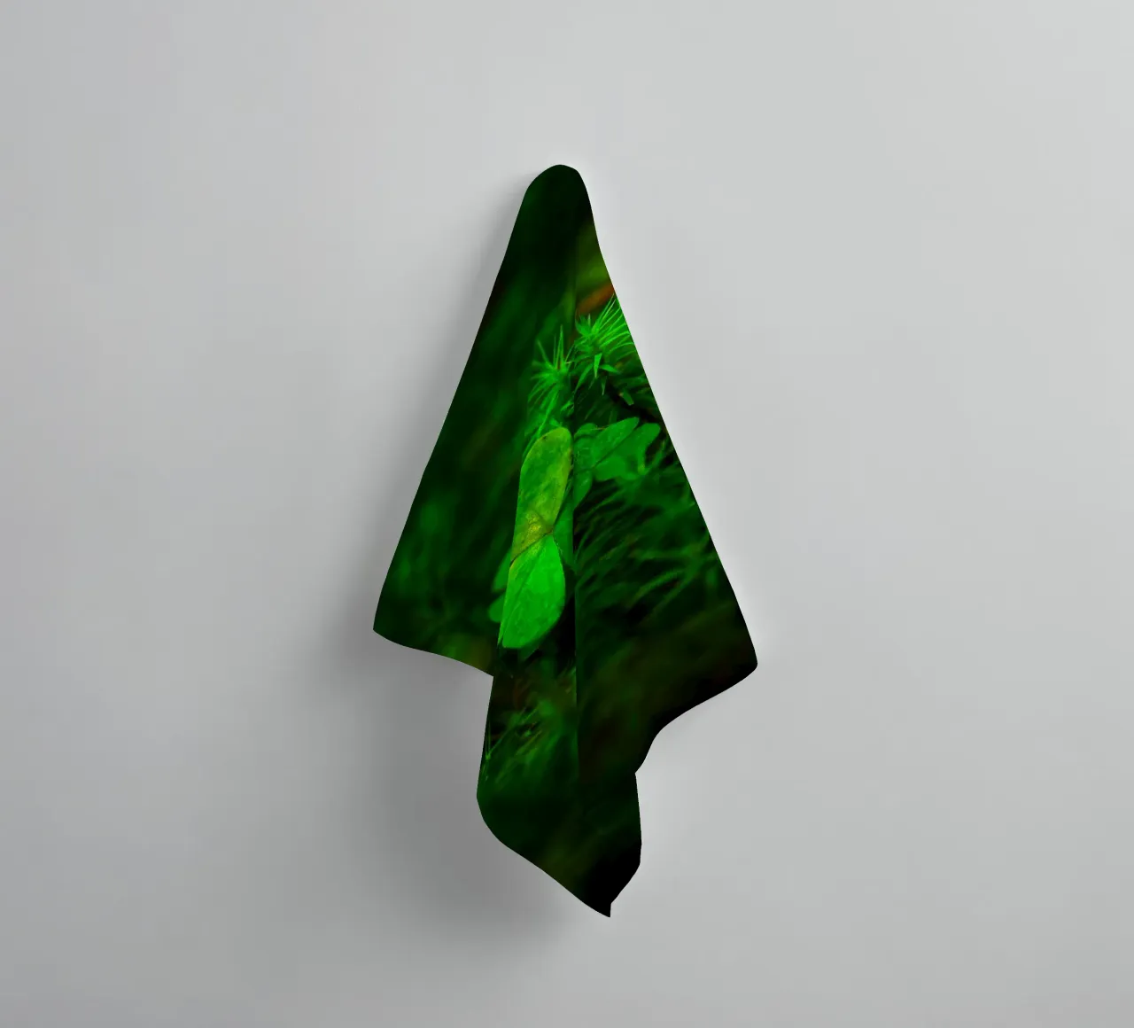 Cloverleaf in the forest asciugamano da bagno da Fjöllart