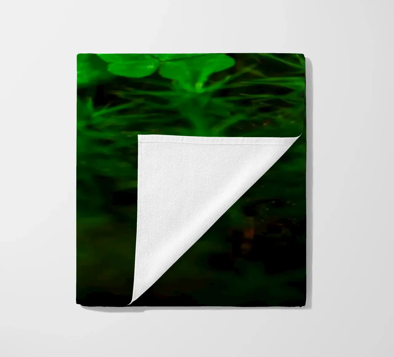 Cloverleaf in the forest telo mare da Fjöllart