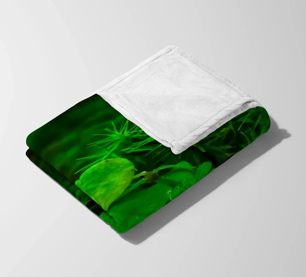 Cloverleaf in the forest coperta in pile da Fjöllart