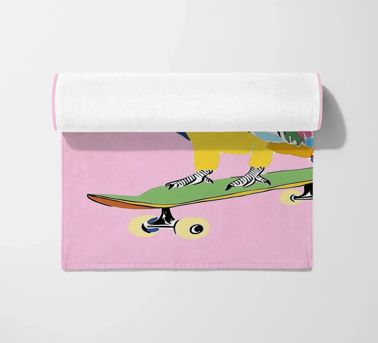 Pappagallo su skateboard telo mare da Carinaprint