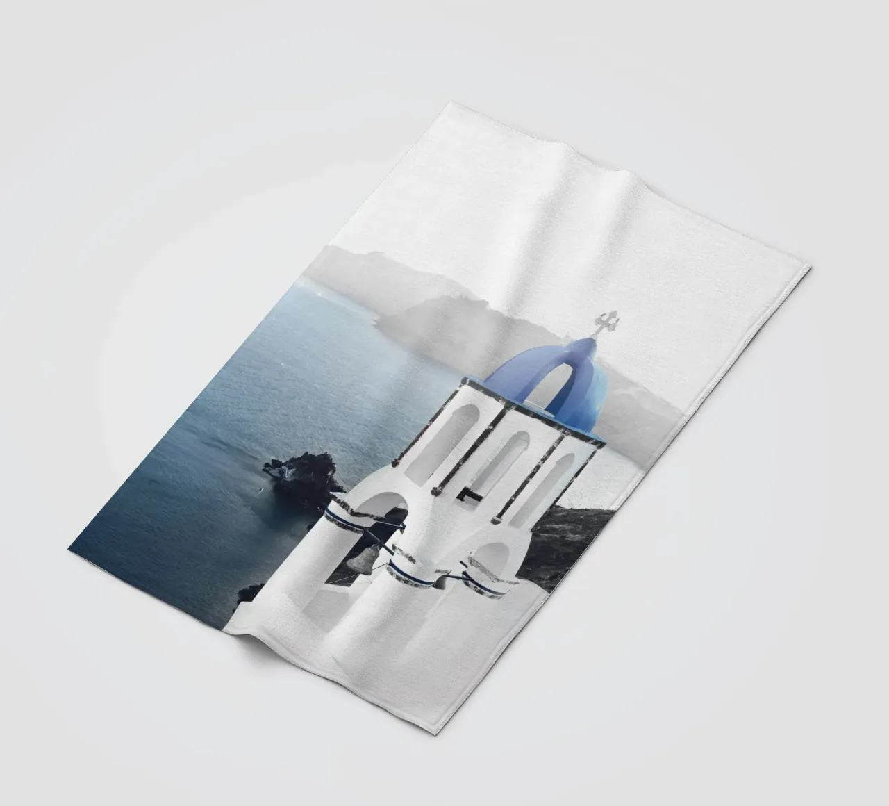 Santorini Aegean Charm - Eleganza blu e bianca coperta in pile da Whole©