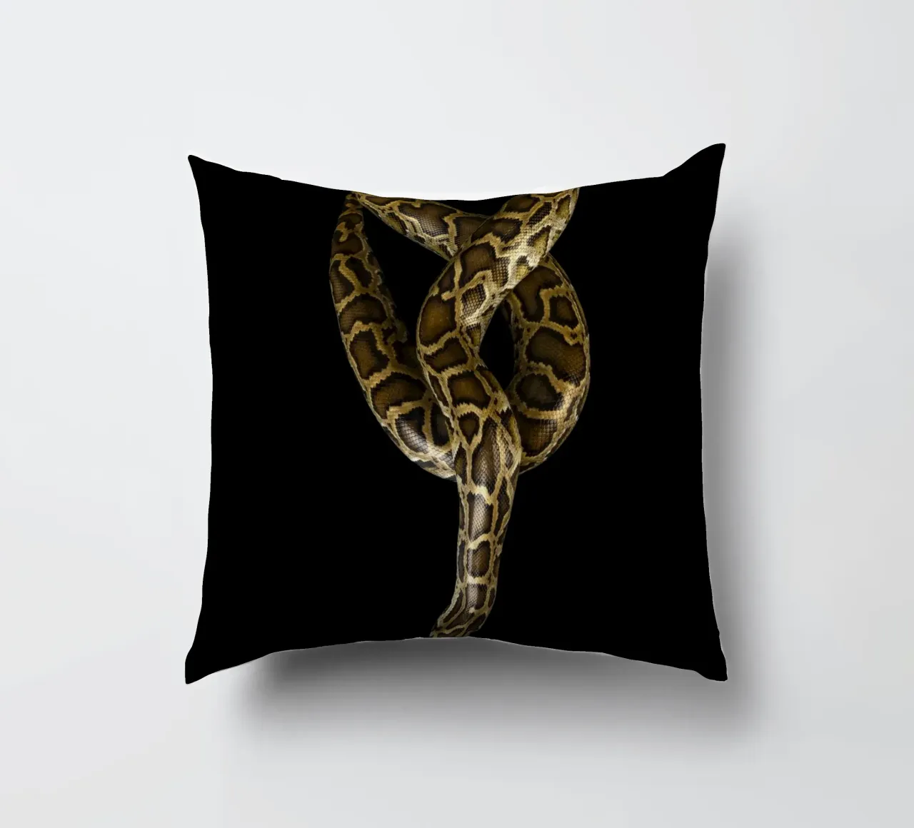Pitone cuscino da Curious Collections by Marielle Leenders