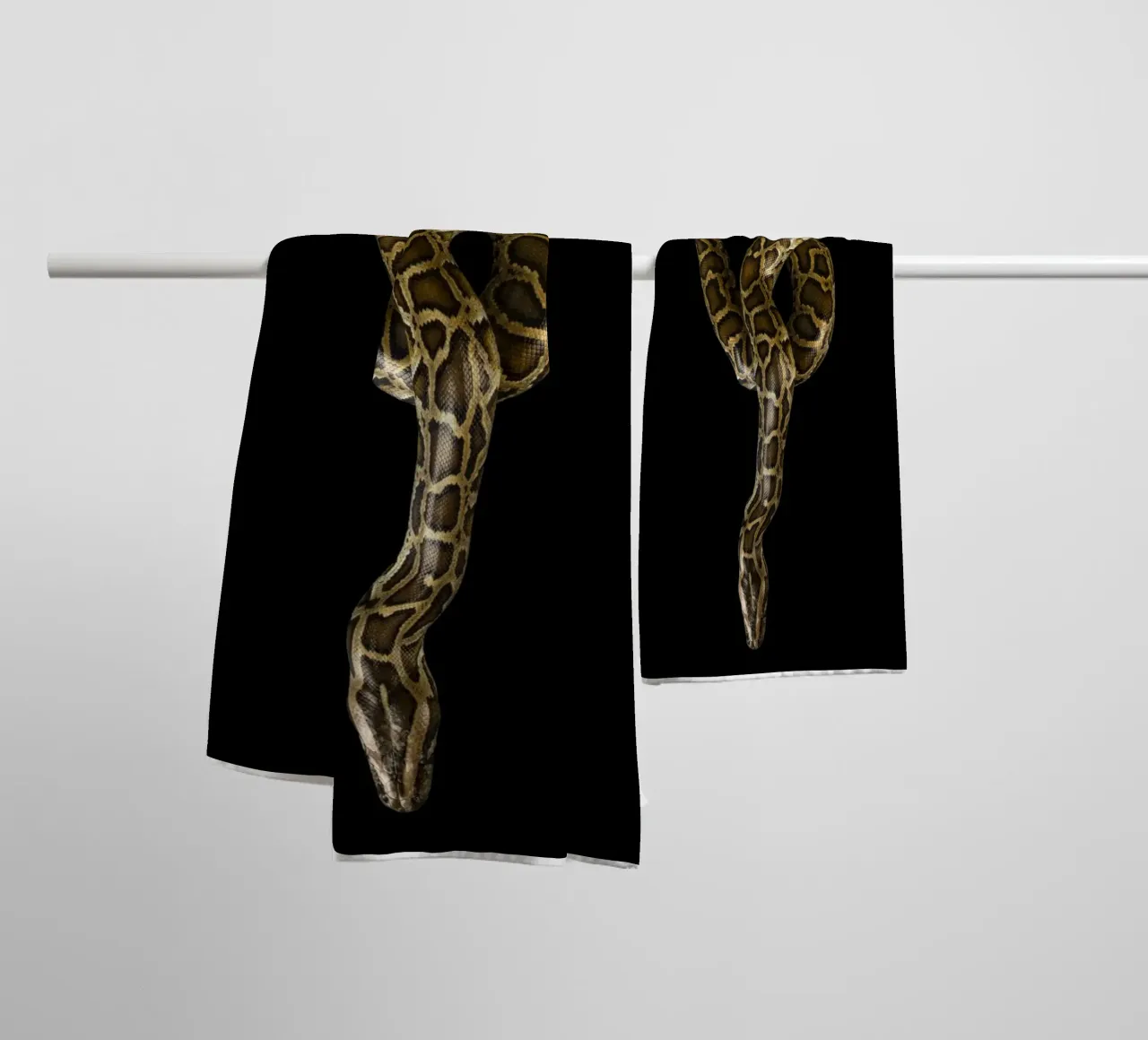 Python badhanddoek van Curious Collections by Marielle Leenders