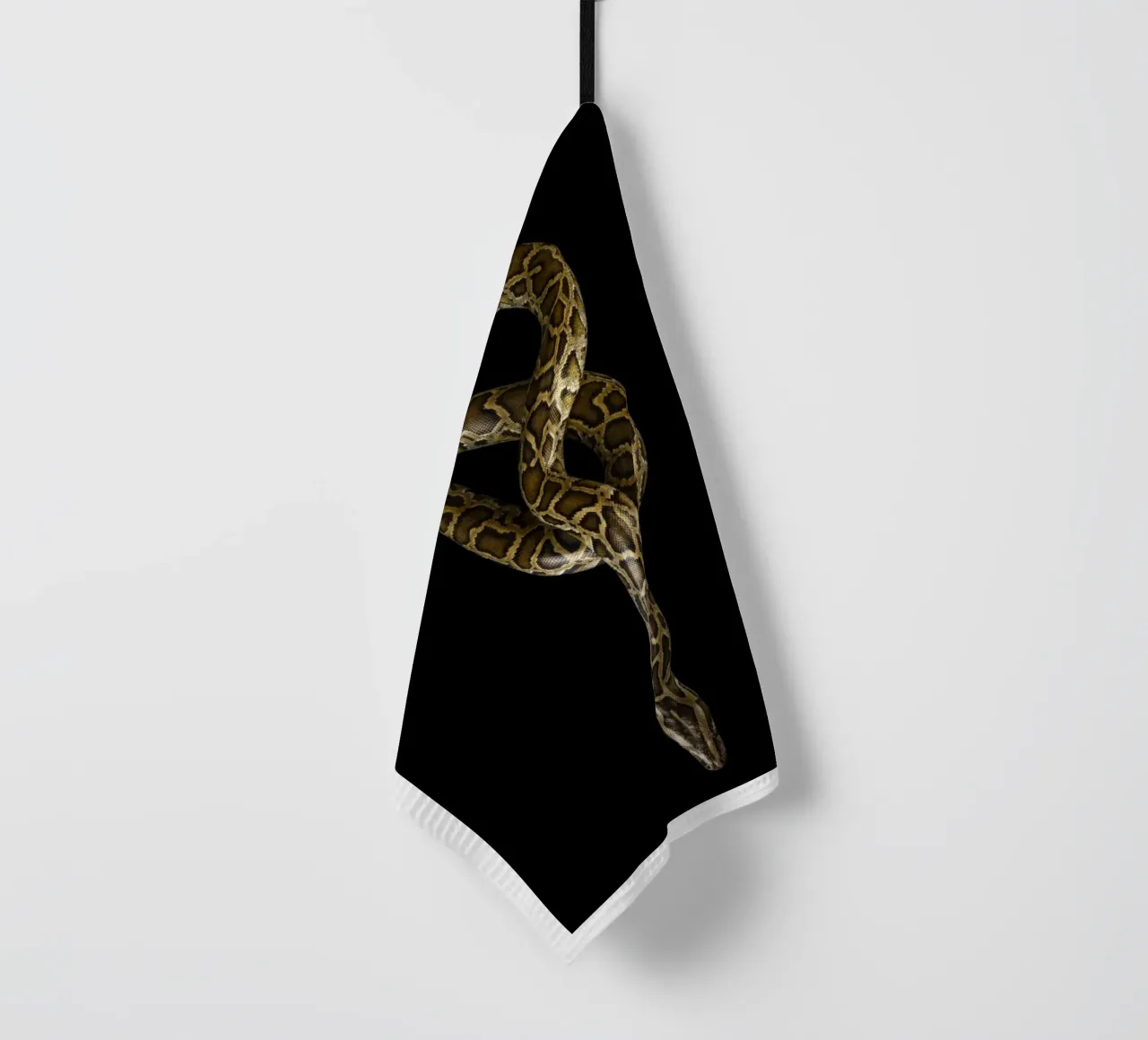 Python torchon de Curious Collections by Marielle Leenders