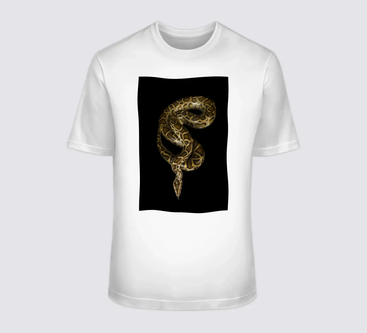 Python t-shirt van Curious Collections by Marielle Leenders