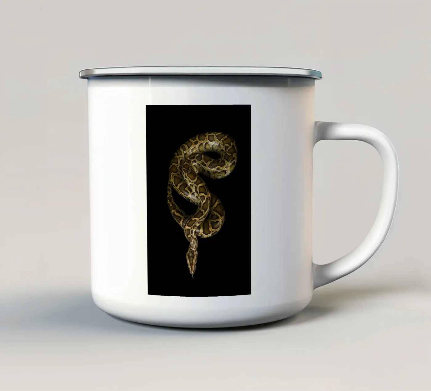 Python mug en émail de Curious Collections by Marielle Leenders