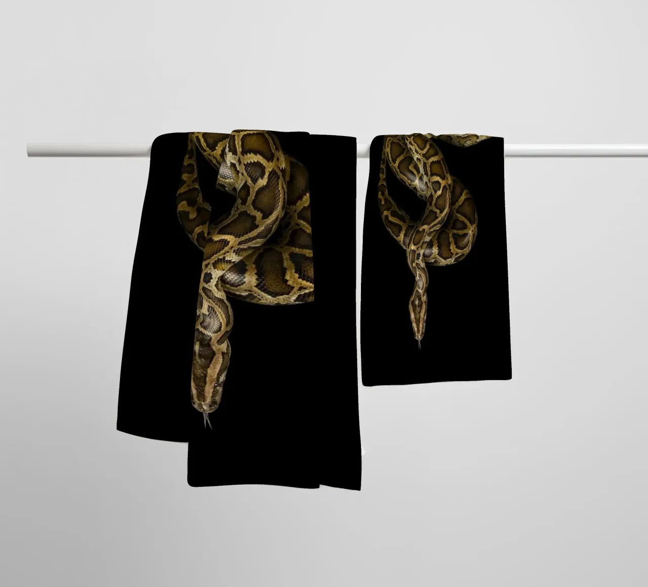 Python Handtuch von Curious Collections by Marielle Leenders