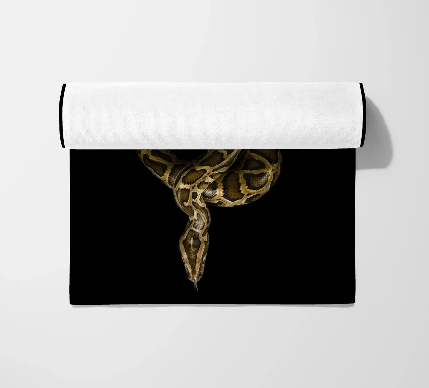 Python serviette de plage de Curious Collections by Marielle Leenders