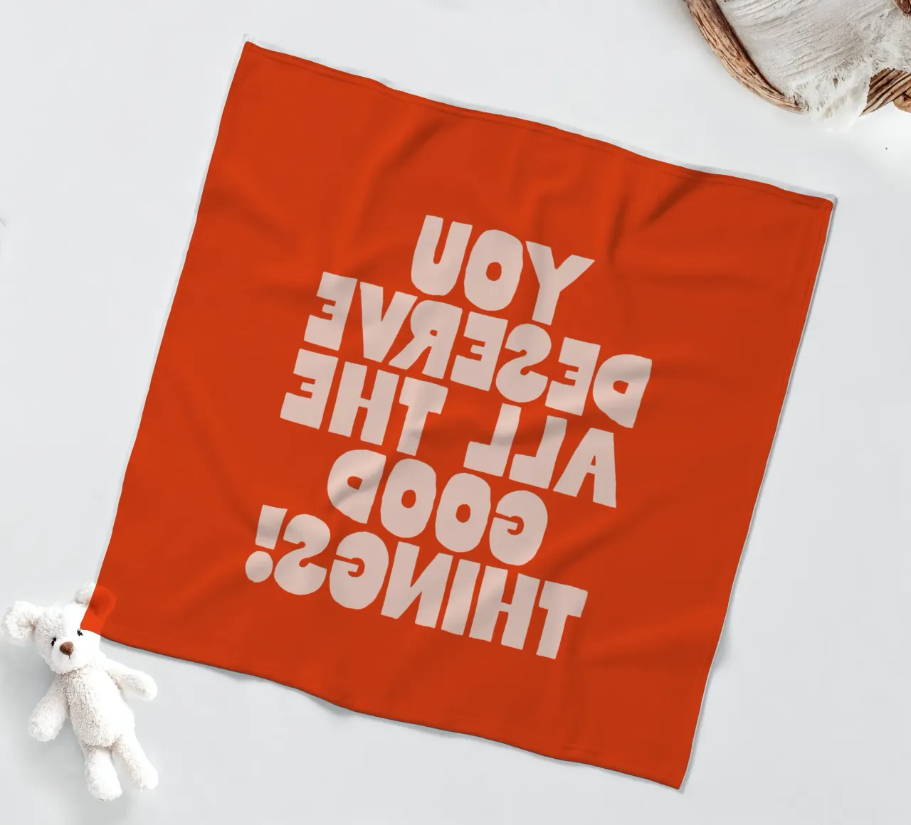 Ti meriti tutte le cose belle Design tipografico colorato coperta in pile da THE MOTIVATED TYPE