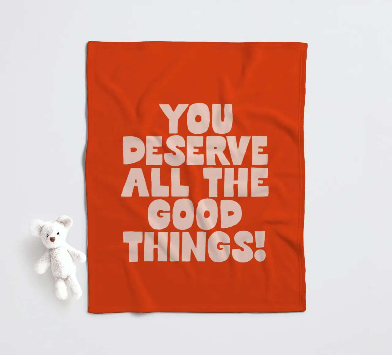 Ti meriti tutte le cose belle Design tipografico colorato coperta in pile da THE MOTIVATED TYPE