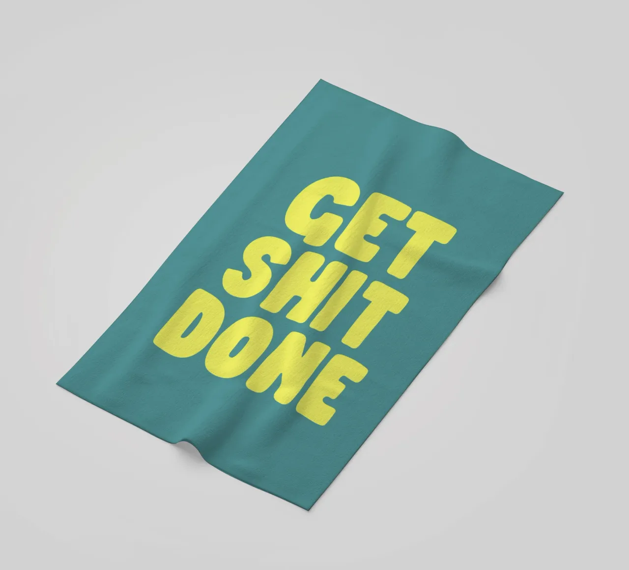 Get Shit Done Typografie Design en jaune et vert serviette de plage de THE MOTIVATED TYPE