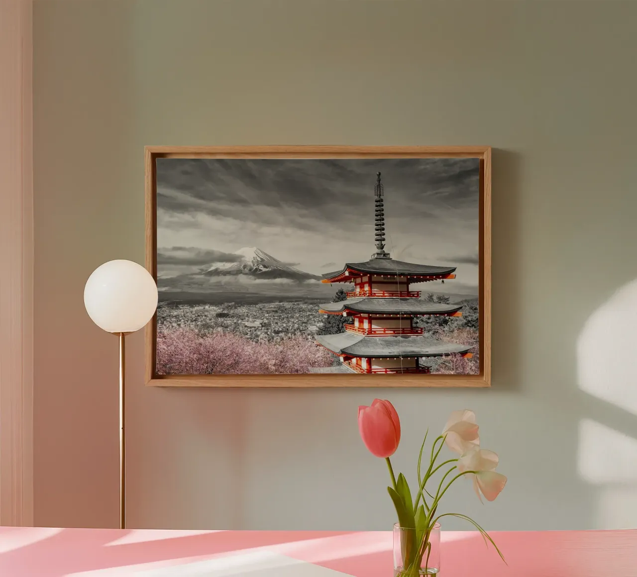 Fuji met Chureito pagode tijdens kersenbloesem | colourkey canvas met Baklijst van Melanie Viola
