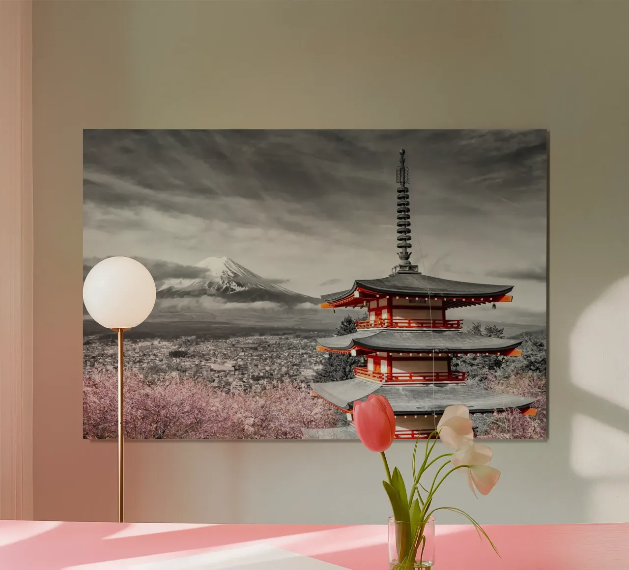 Fuji met Chureito pagode tijdens kersenbloesem | colourkey poster van Melanie Viola