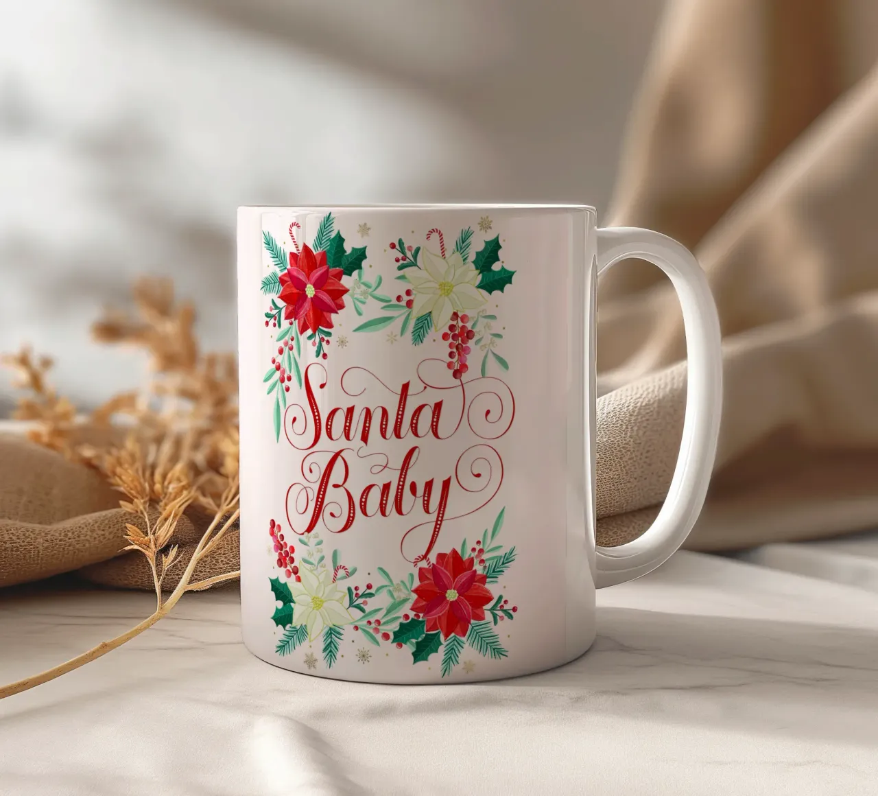 Babbo Natale. Stelle di Natale, rami di abete, bastoncini di zucchero tazza in ceramica da CalliLetters