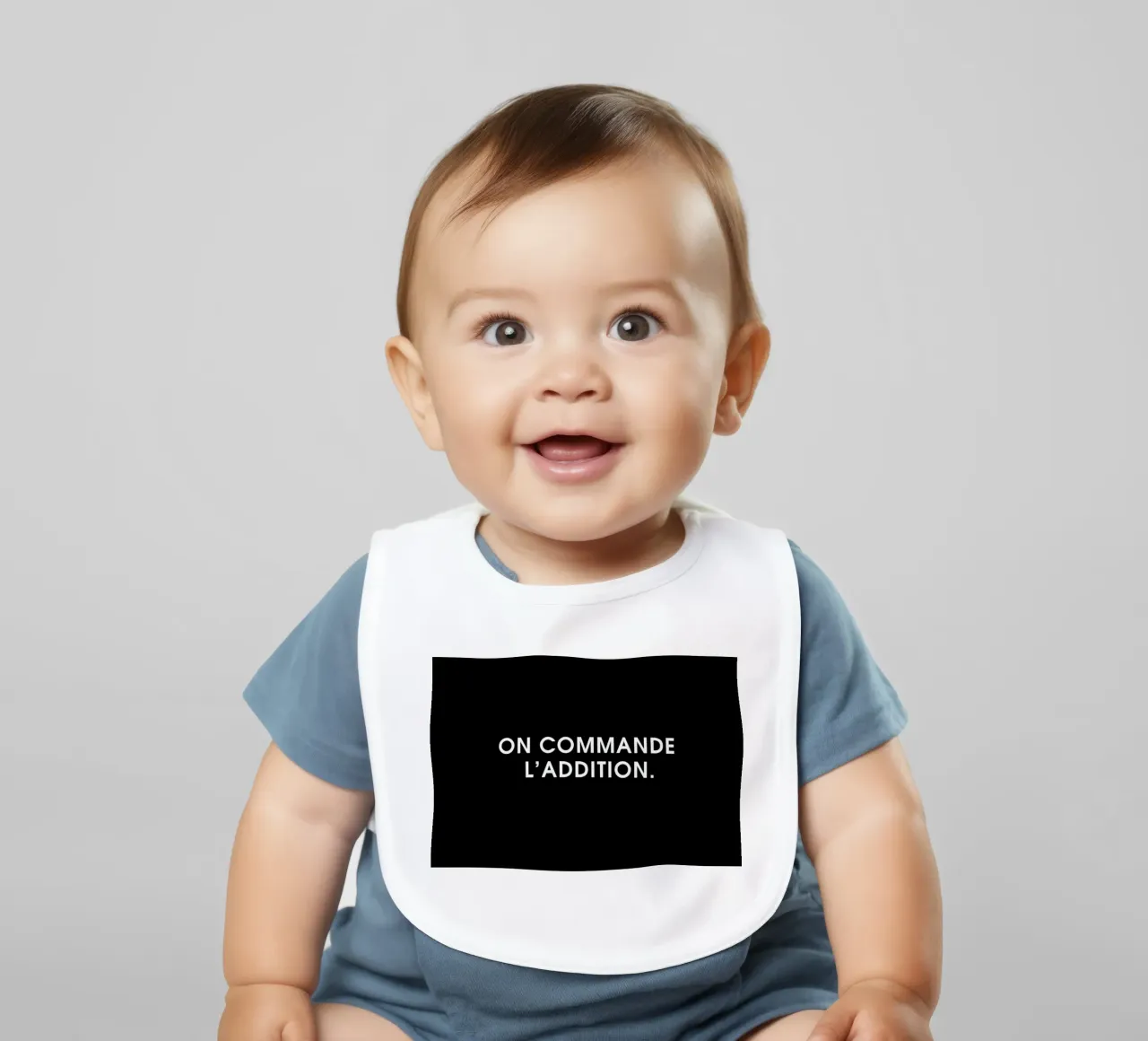 On commande l'addition - Black baby bib by Intertitres