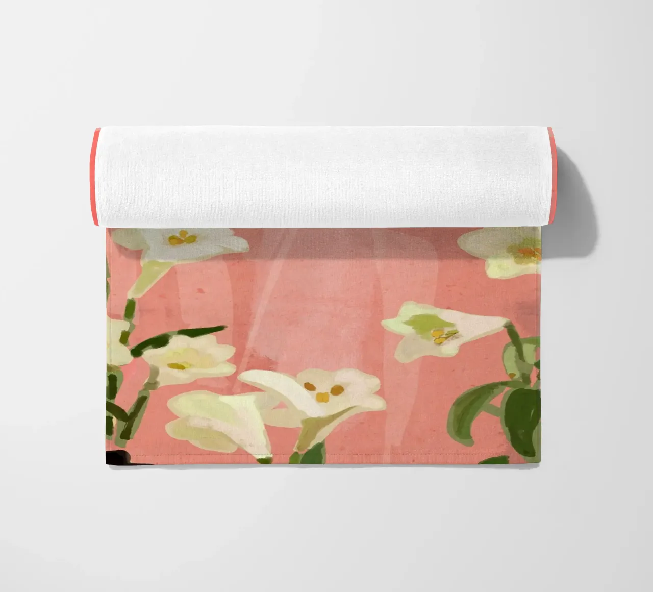 Ragazza con fiori in mano telo mare da ThingDesign