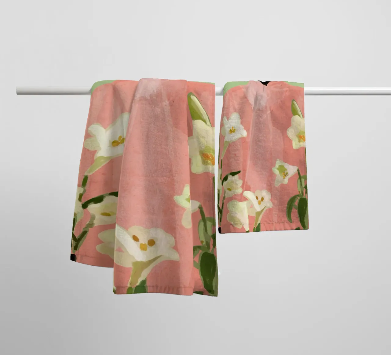 Ragazza con fiori in mano 3 asciugamano da bagno da ThingDesign