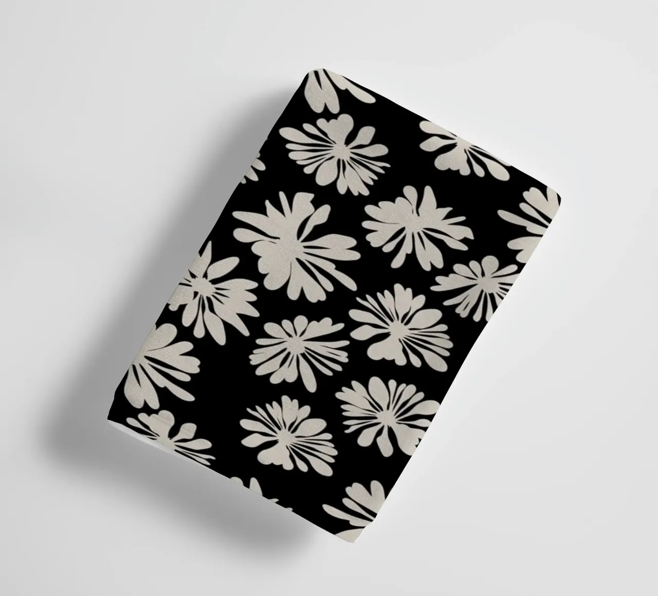 Bloom Boom Flower Black asciugamano da bagno da Kate Westworth
