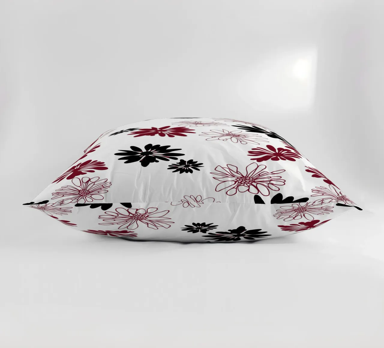 Bloom Boom Colour Splash White Black Red cuscino da Kate Westworth