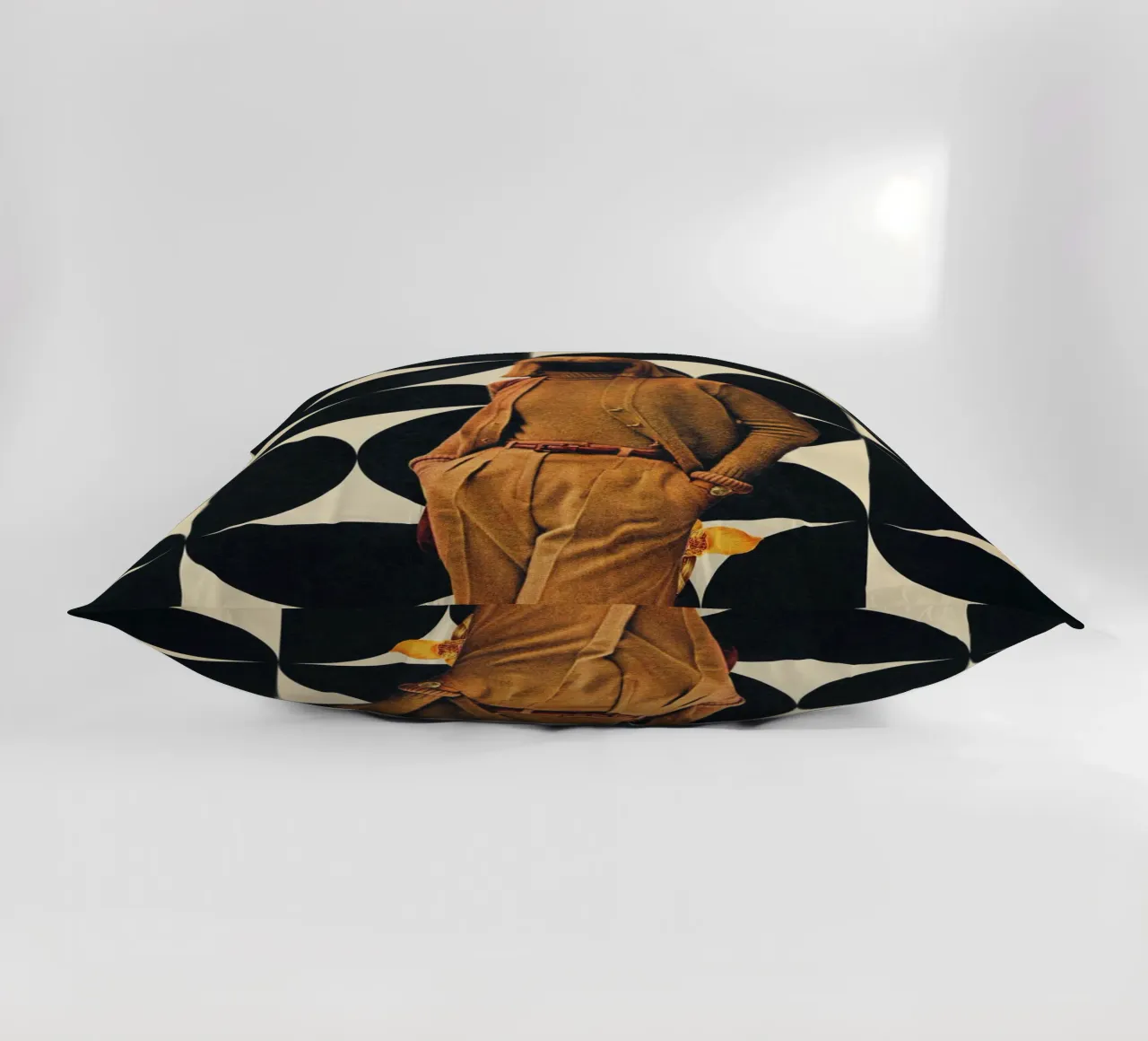 1978 - Annie Retro Collection decorative cushion by Frank Moth