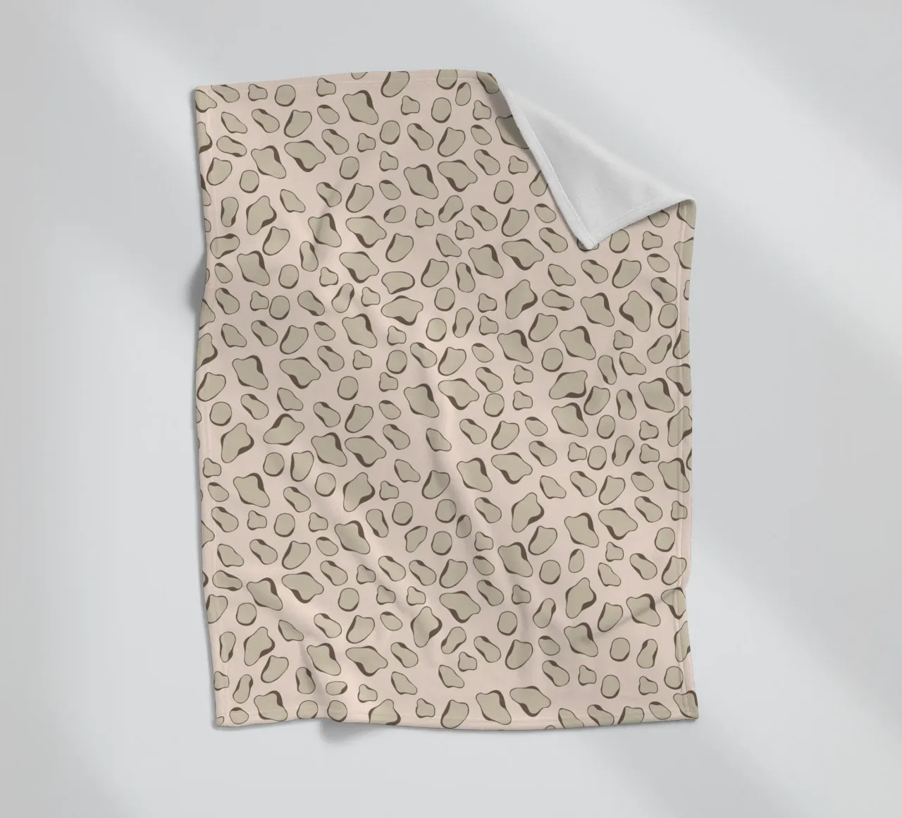 Leopard Beige Fleecedecke von Kate Westworth
