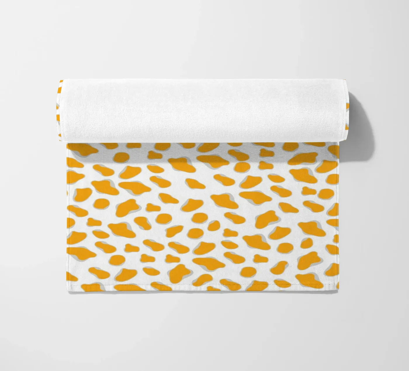 Giallo leopardo telo mare da Kate Westworth