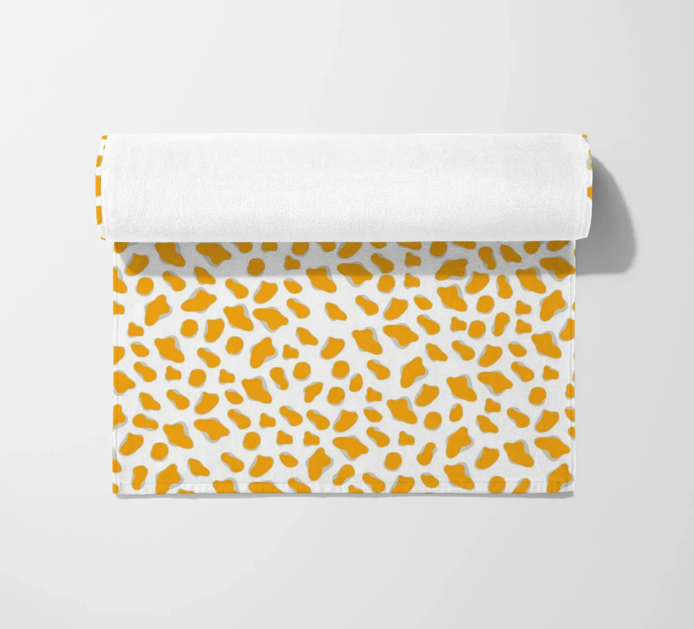 Giallo leopardo telo mare da Kate Westworth
