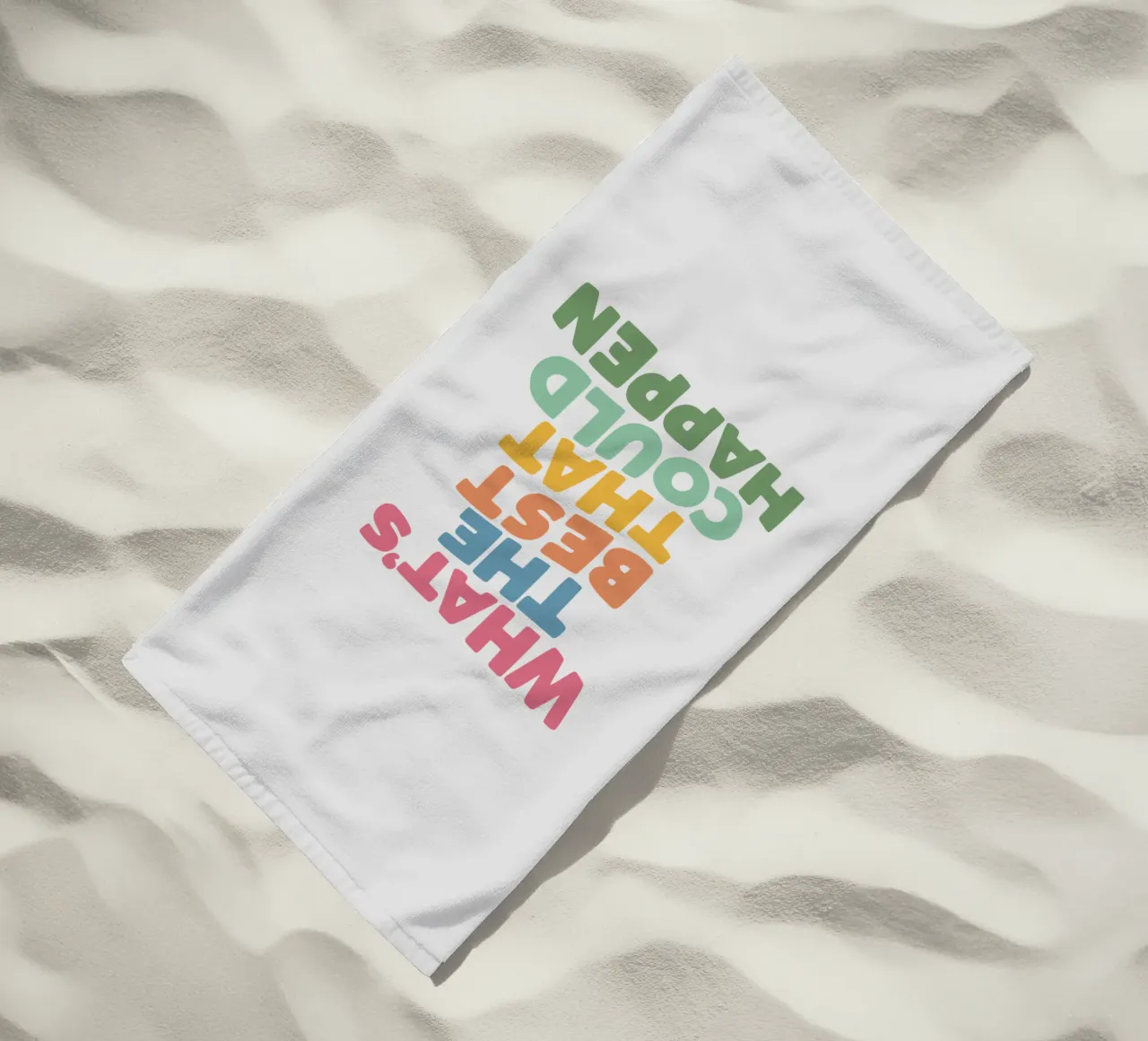 Qual è il meglio che possa accadere Design tipografico colorato telo mare da THE MOTIVATED TYPE