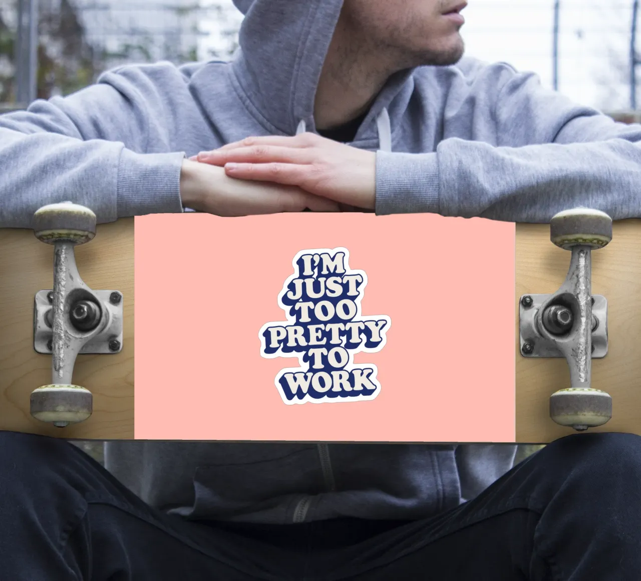 I'm Just Too Pretty to Work Diseño tipográfico en Peach PInk pegatina de THE MOTIVATED TYPE