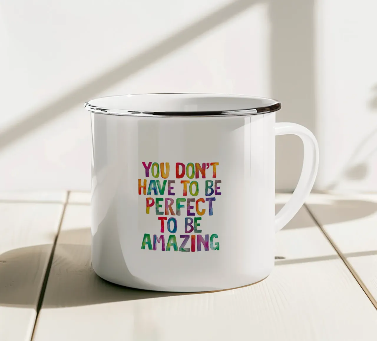 Non è necessario essere perfetti per essere straordinari Regenbogen Design tazza in smalto da THE MOTIVATED TYPE