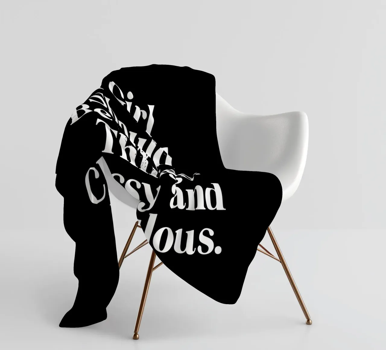 Una ragazza dovrebbe essere due cose: di classe e favolosa Citazione coperta in pile da THE MOTIVATED TYPE