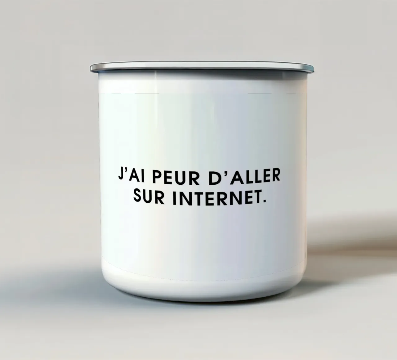 J'ai peur d'aller sur Internet - White tazza in smalto da Intertitres
